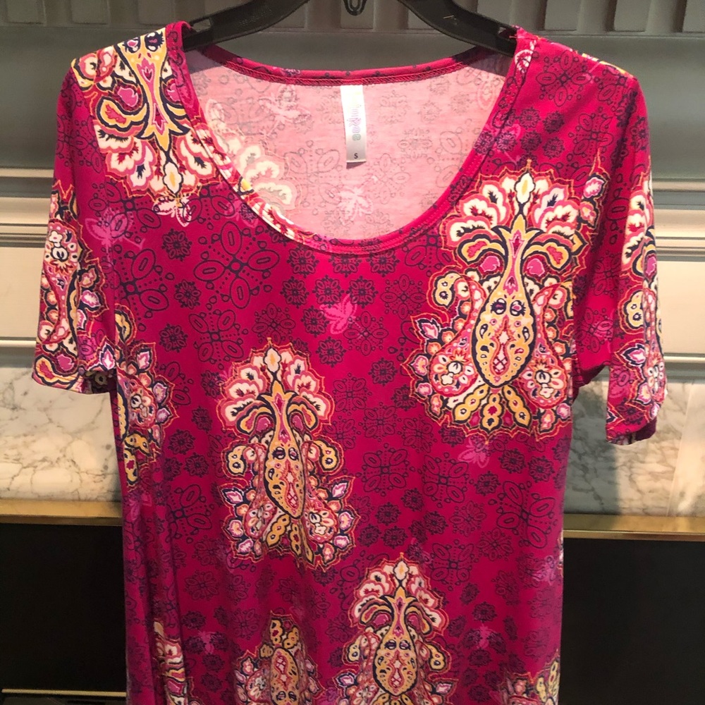 Lularoe Unicorn Perfect T NWOT Small